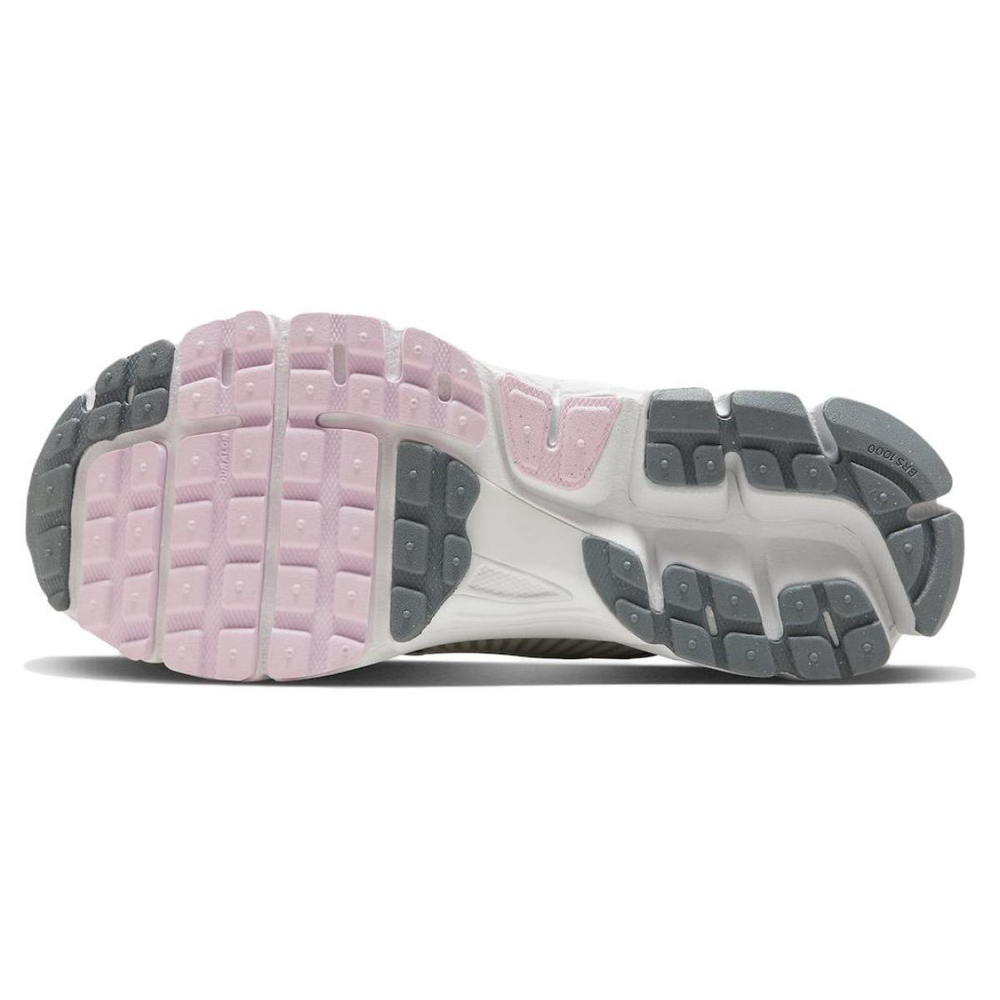 Nike Air Zoom Vomero 5 "520"
