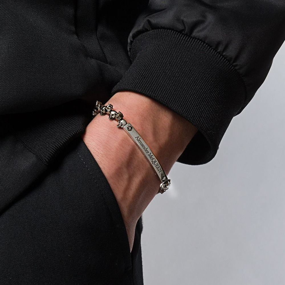 Alexander McQueen Skull