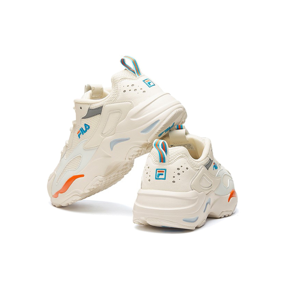 FILA Tracer