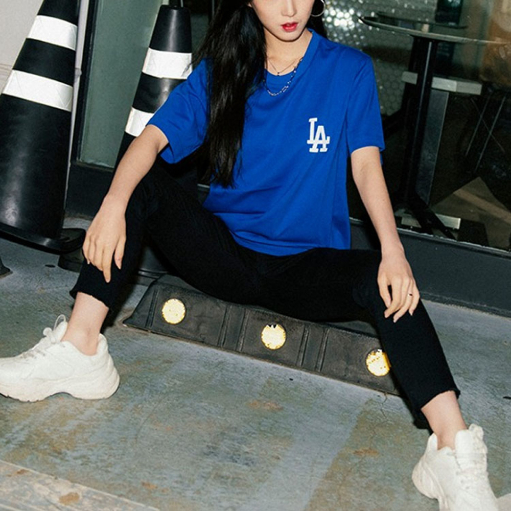 MLB T