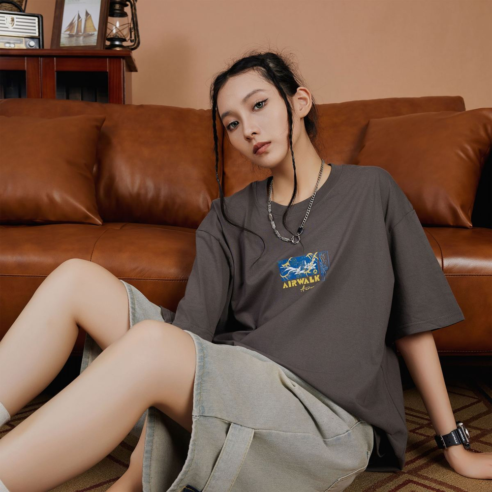 Airwalk T