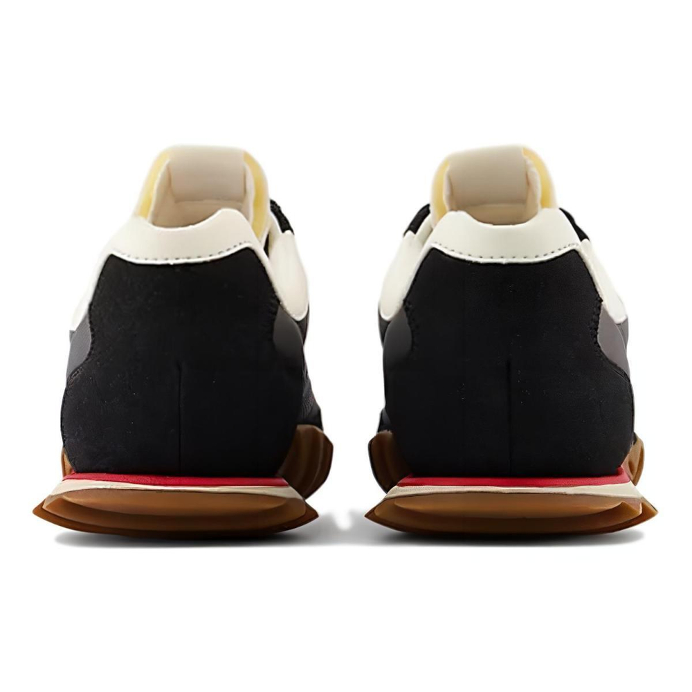 New Balance RC30