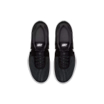 Nike REVOLUTION 4