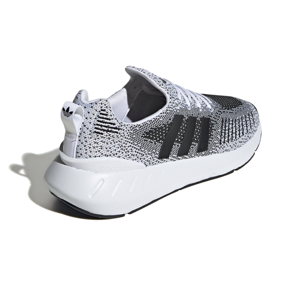 Adidas originals Swift Run 22