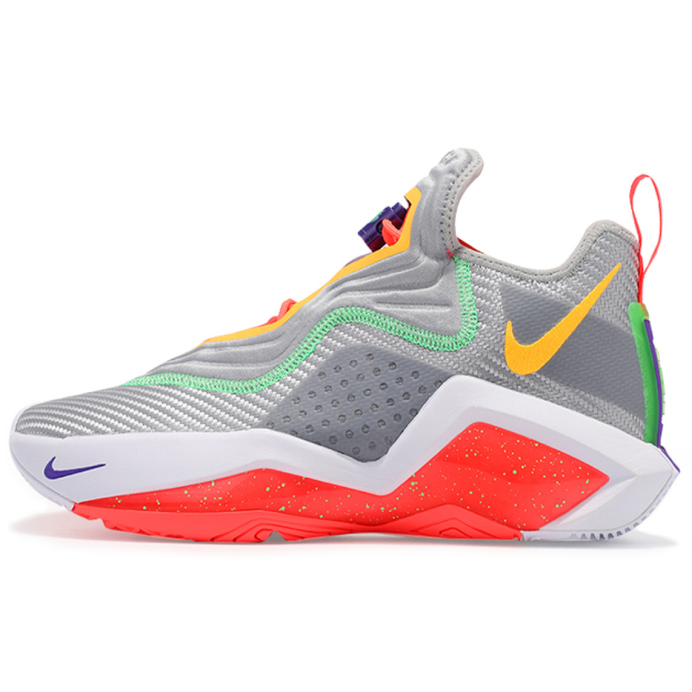 Nike zoom soldier 14