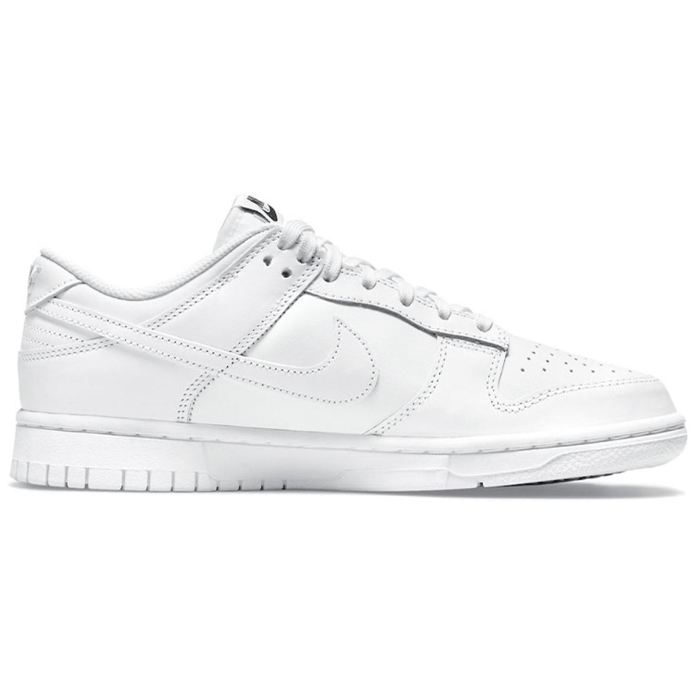 Nike Dunk triple white