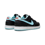 Nike Dunk Low SE "Barber Shop"