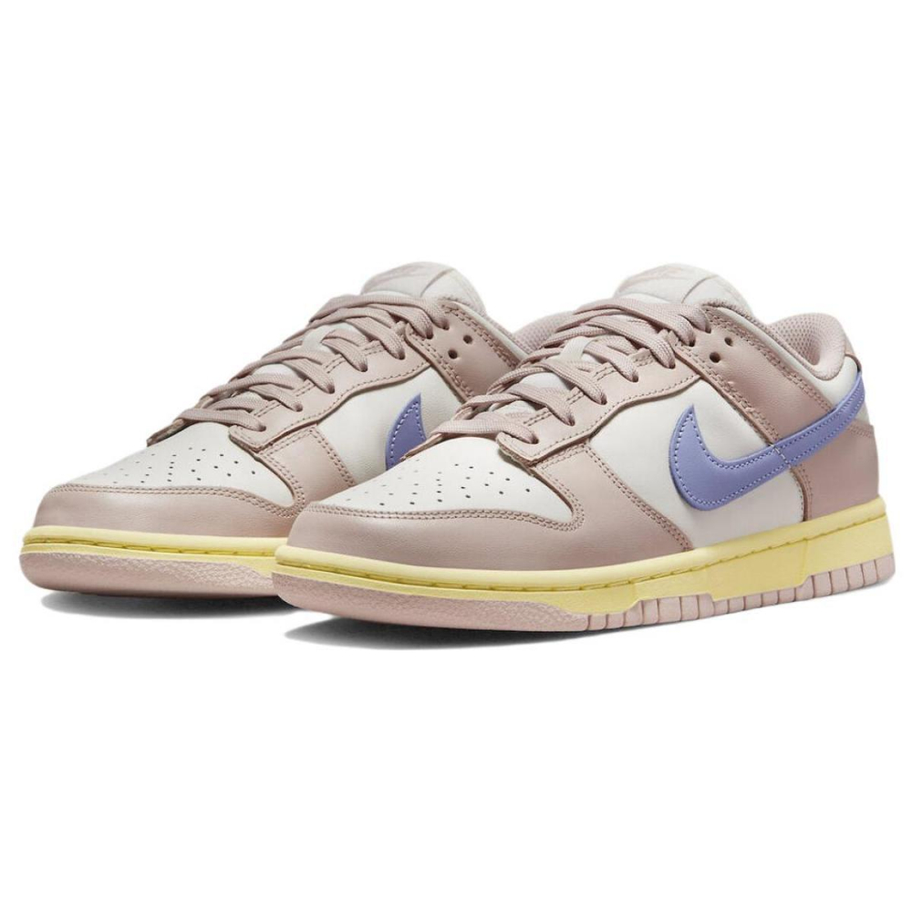 Nike Dunk pink oxford