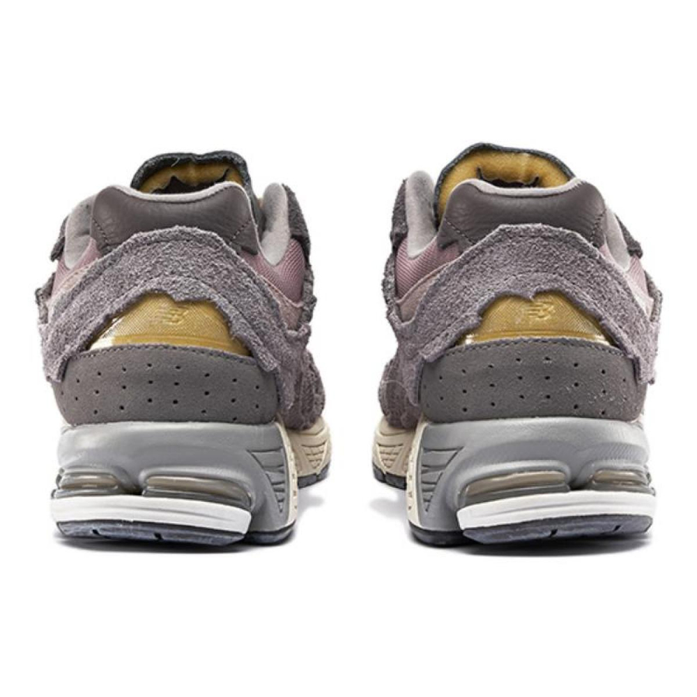 New Balance NB 2002R
