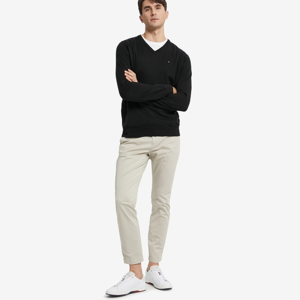 Tommy Hilfiger V