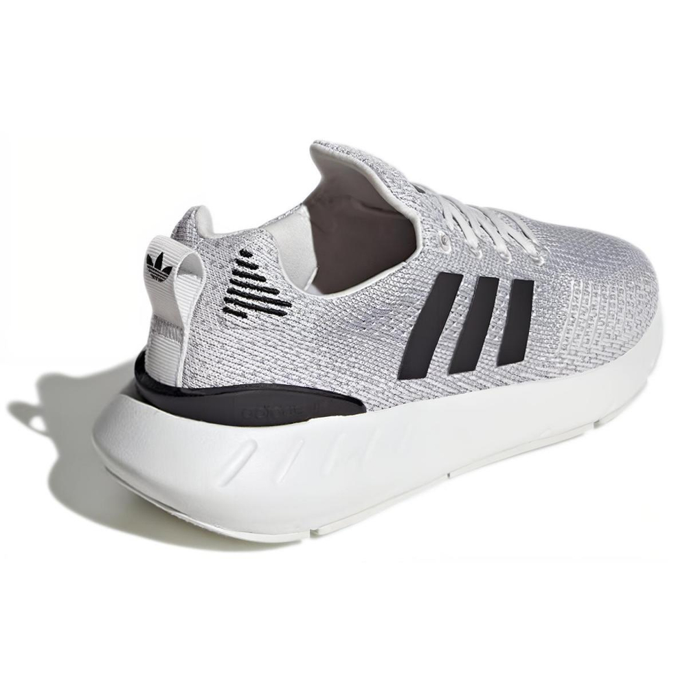 Adidas originals Swift Run 22