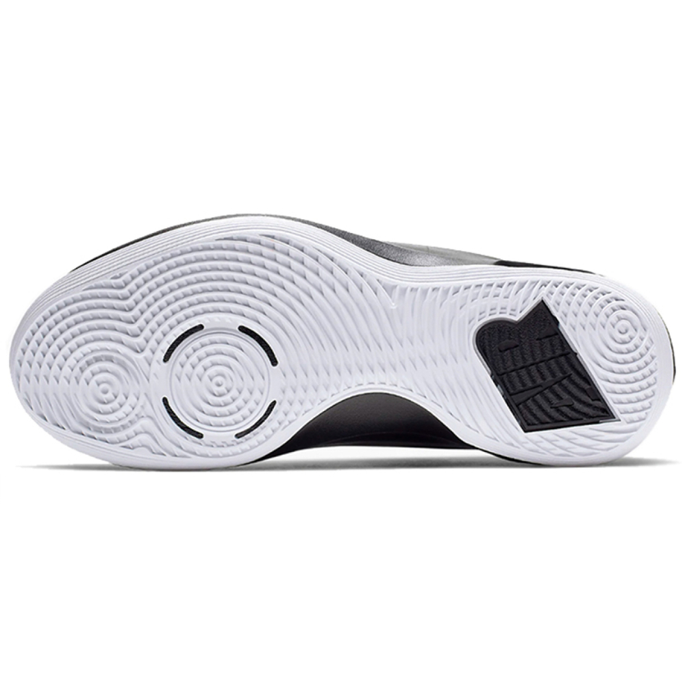 Nike Air Versitile 3