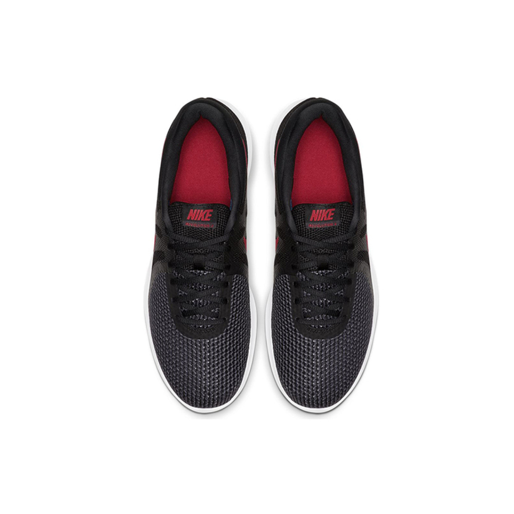 Nike REVOLUTION 4