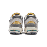 New Balance NB 2002R