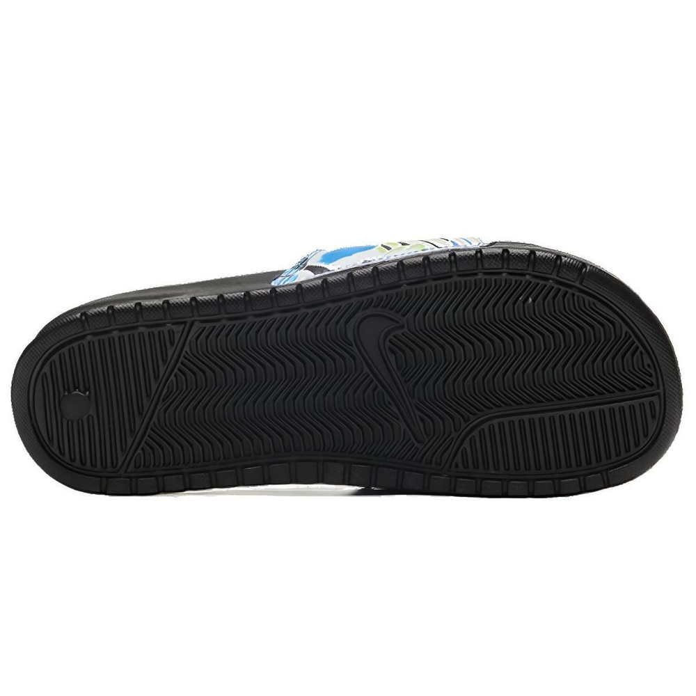 Nike Benassi