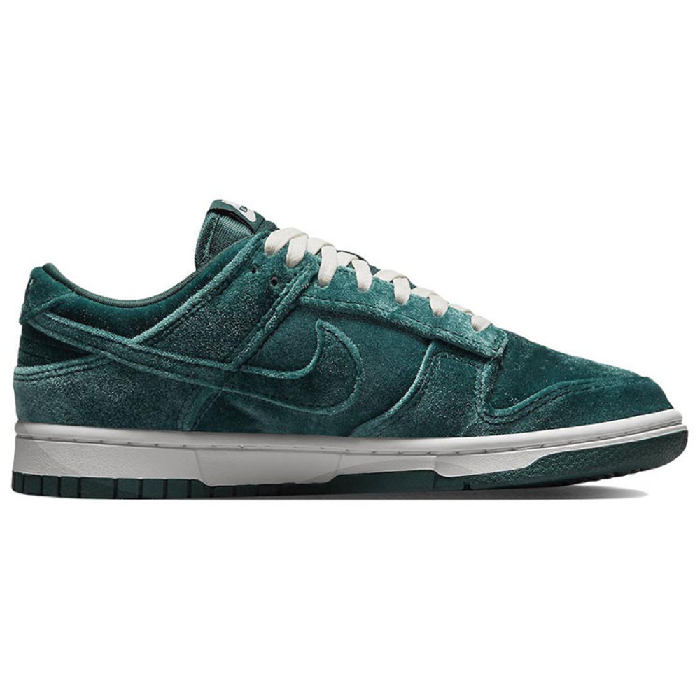 Nike Dunk "Atomic Teal"