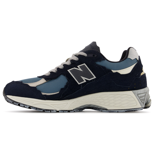 New Balance NB 2002R