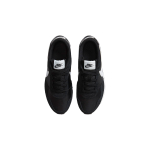 Nike MD Valiant