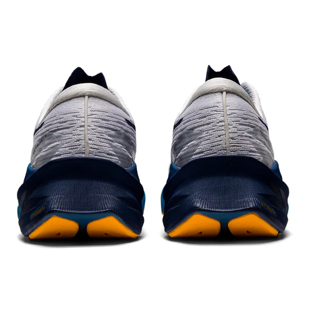 Asics Novablast 3