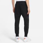 Nike Sportswear Swoosh