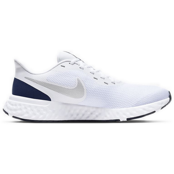 Nike REVOLUTION 5