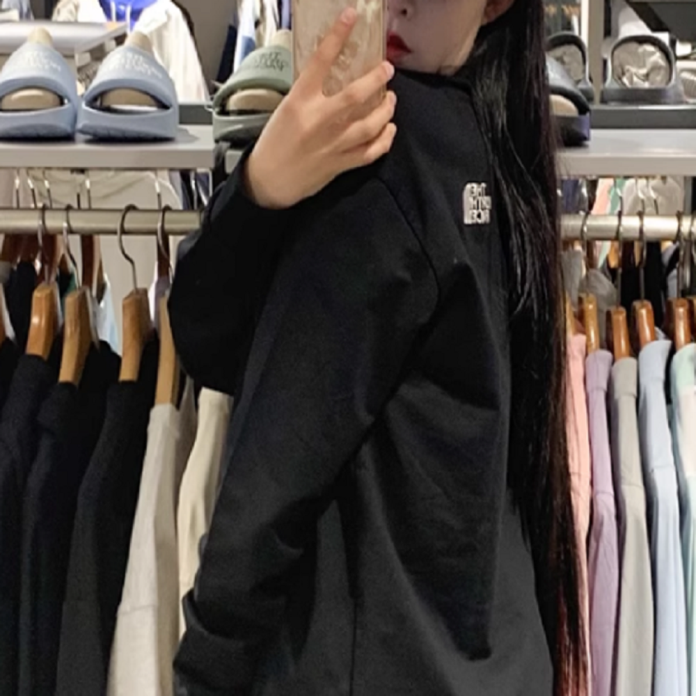 THE NORTH FACE Logo T