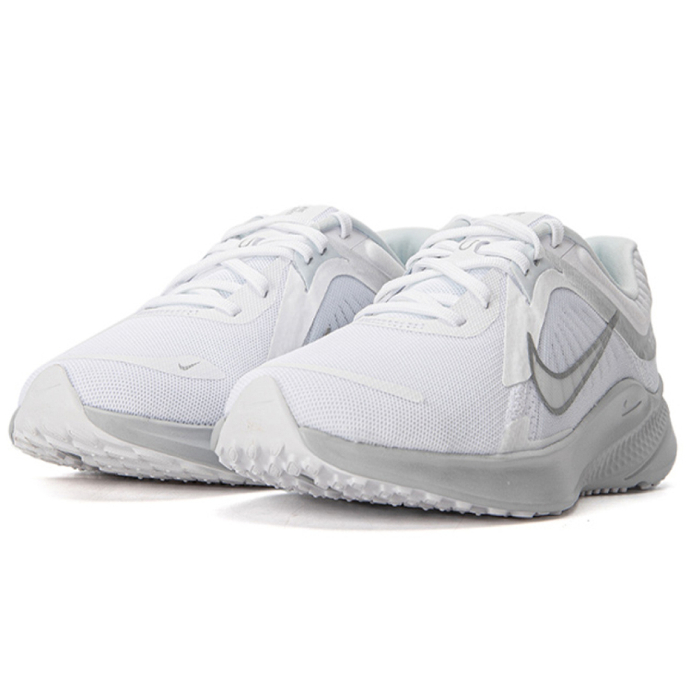 Nike Quest 5