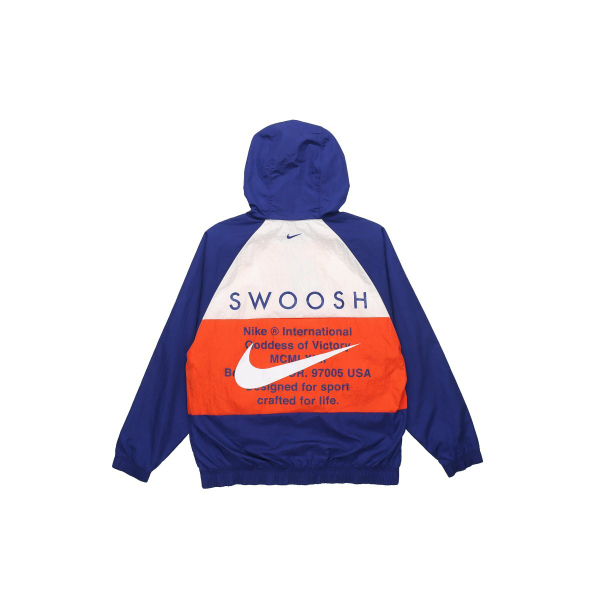 Nike Sportswear Swoosh