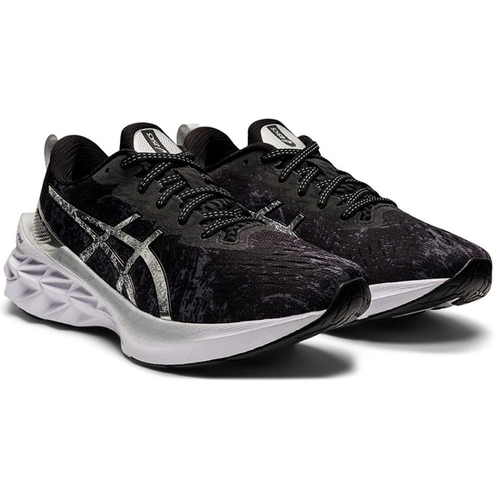 Asics Novablast 2