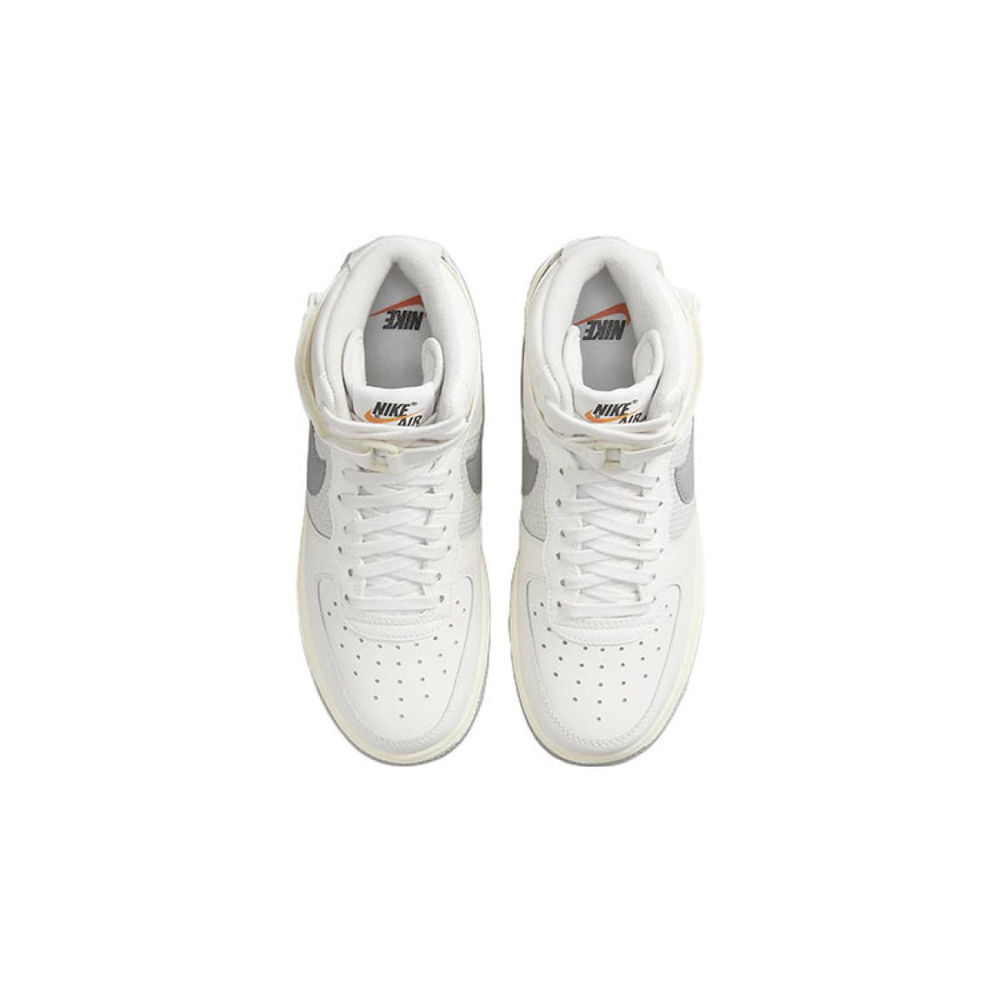 Nike Air Force 1 LE