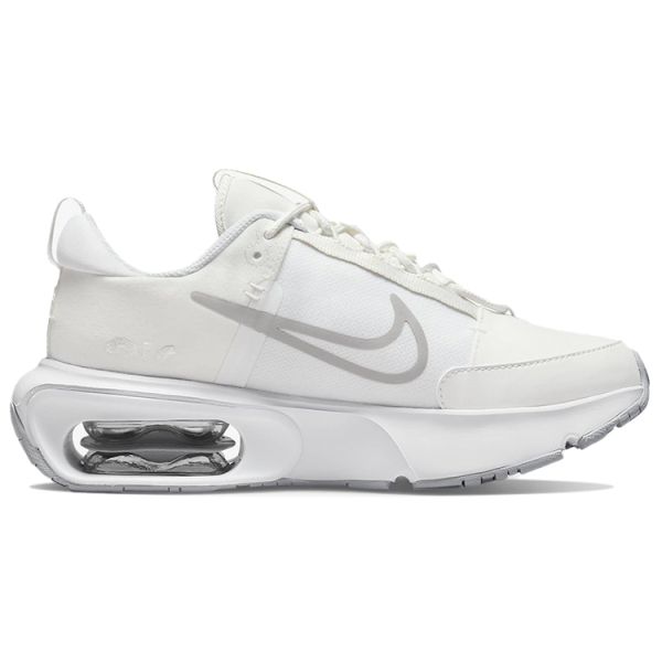 Nike Air Max INTRLK Logo