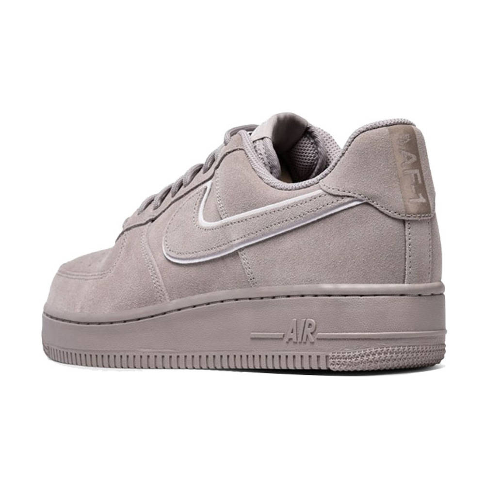 Nike Air Force 1 07 LV8 Suede