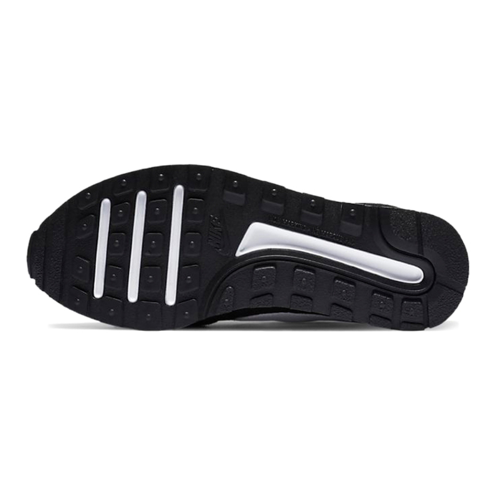 Nike MD Valiant