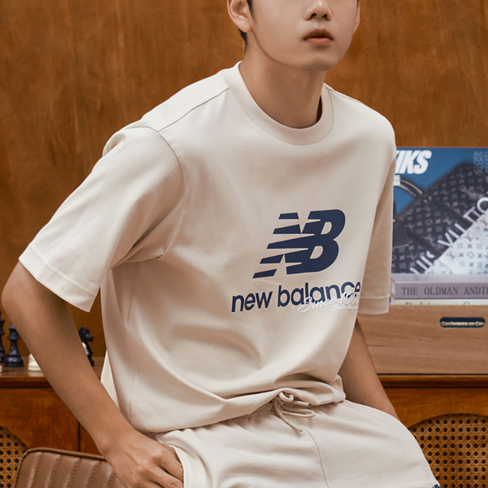 New Balance Logo T