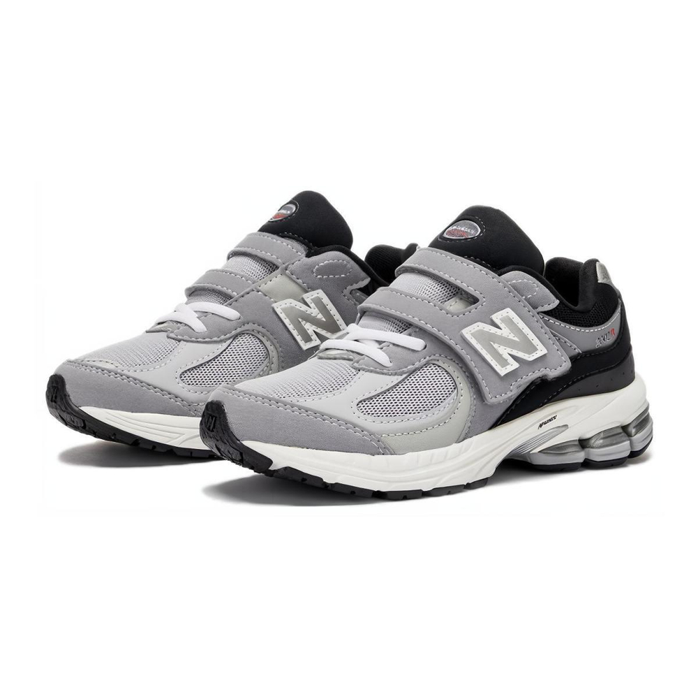 New Balance NB 2002R