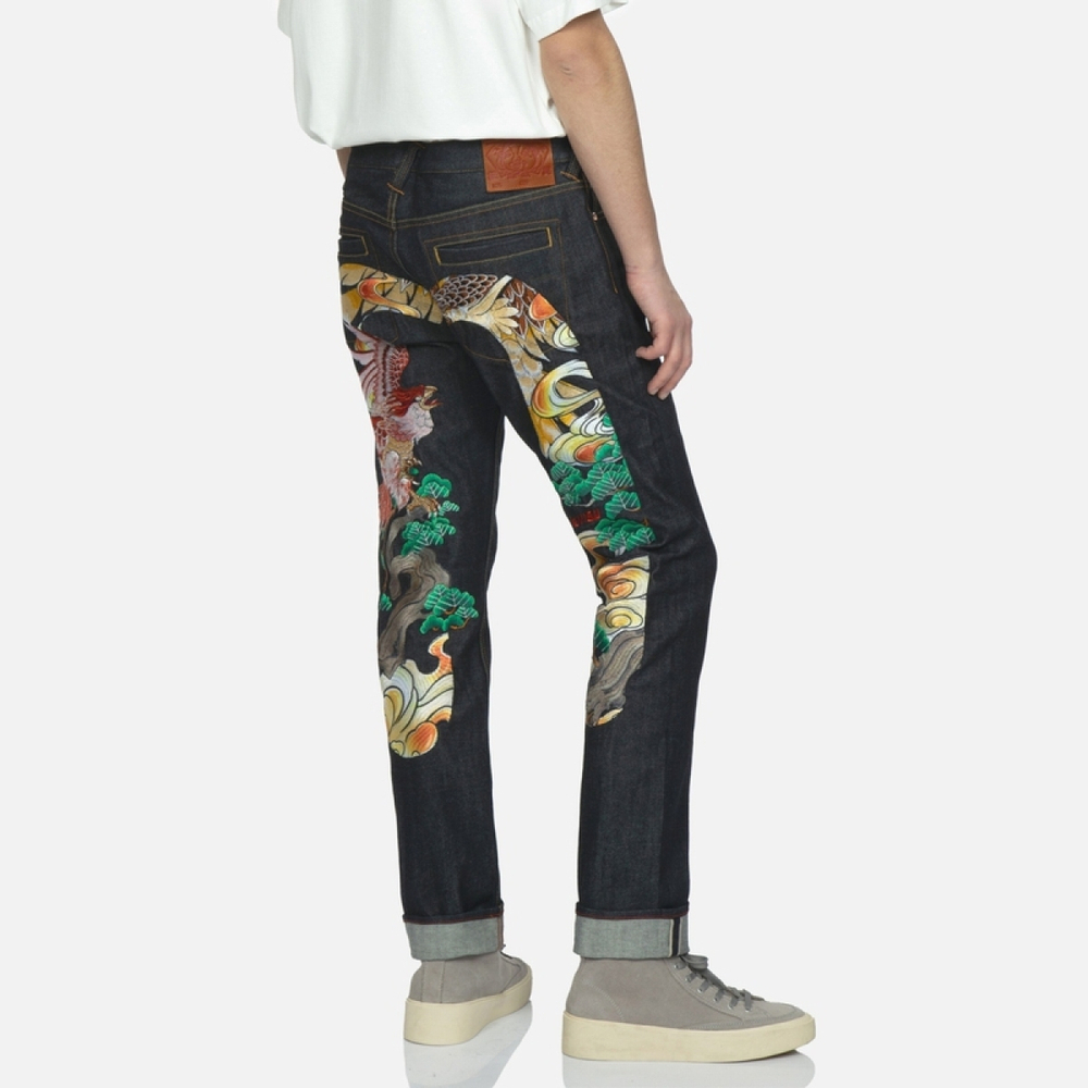 EVISU M