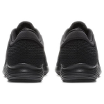 Nike REVOLUTION 4