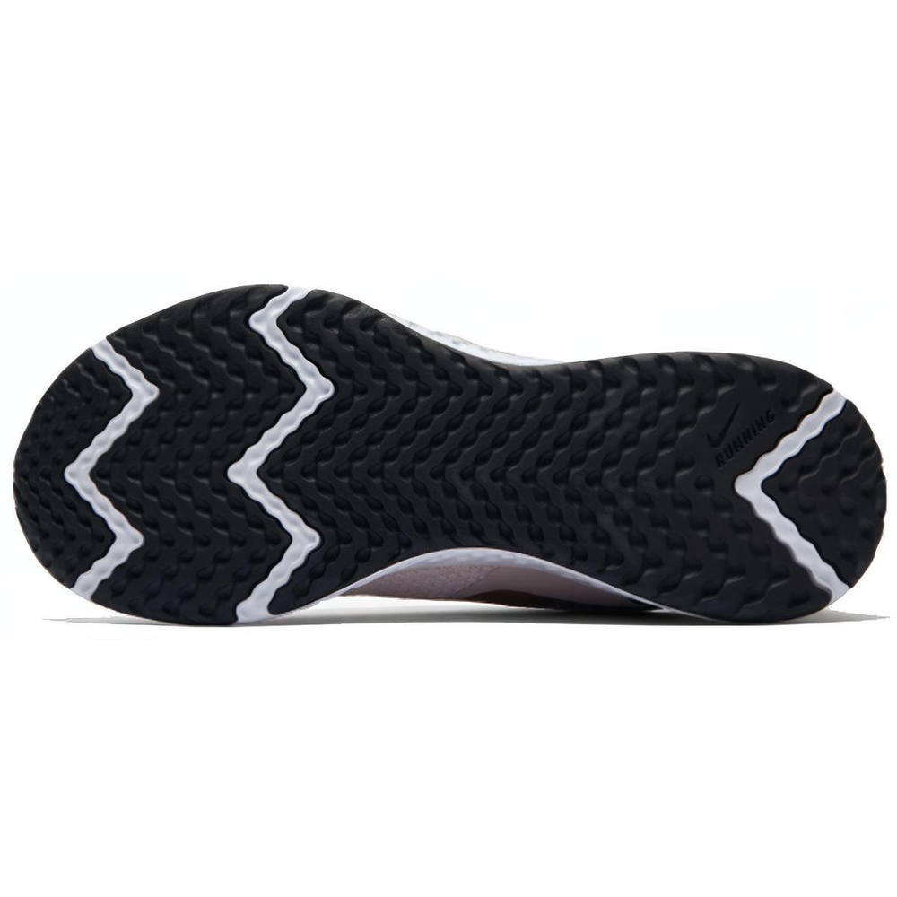 Nike REVOLUTION 5