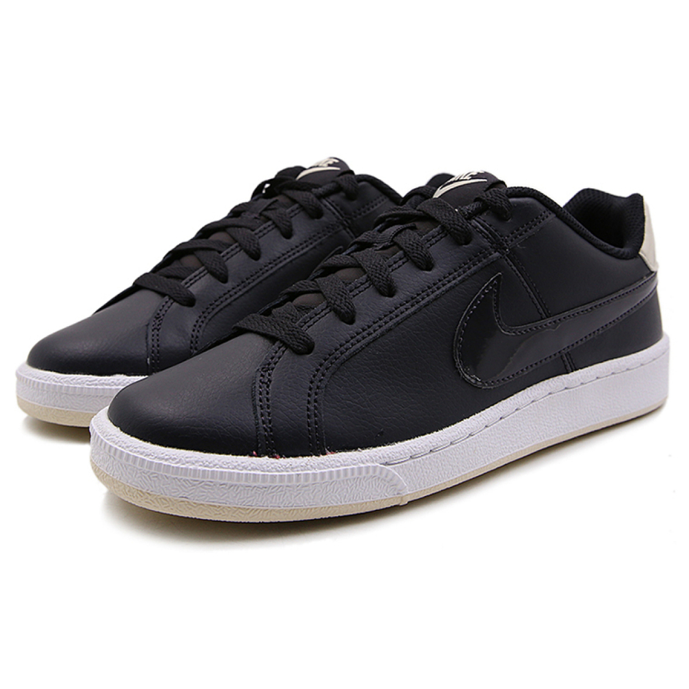 Nike Court Royale