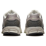 Nike Air Zoom Vomero 5