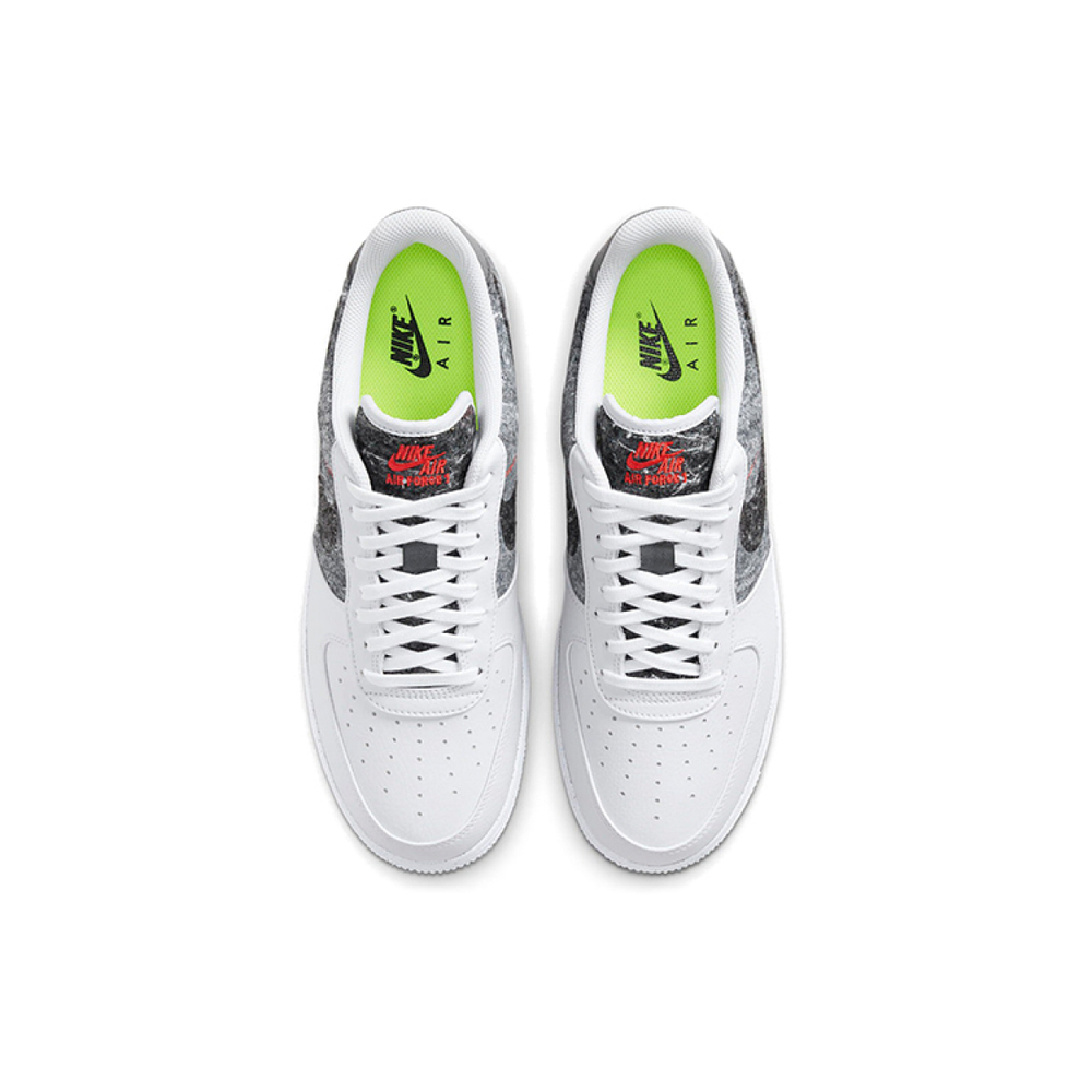 Nike Air Force 1 07 LV8