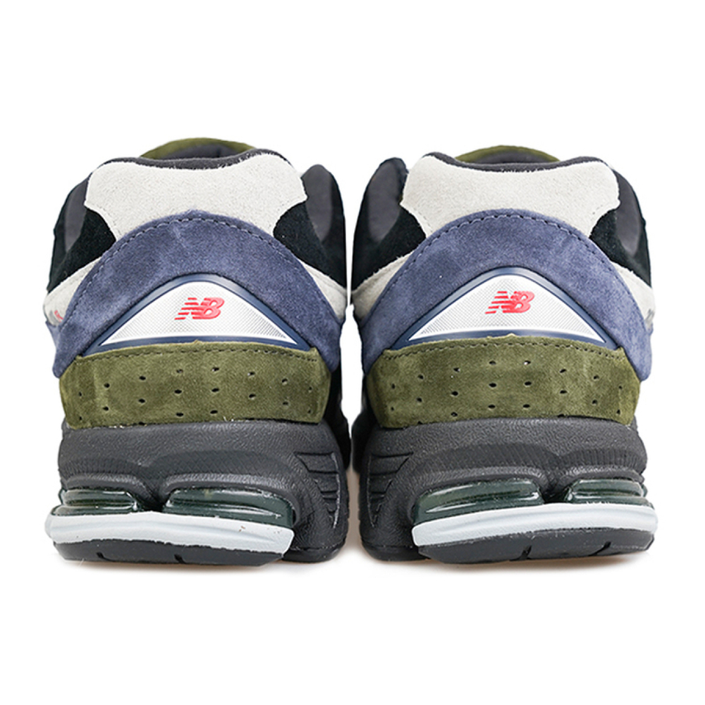 New Balance NB 2002R