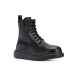 Alexander McQueen ·