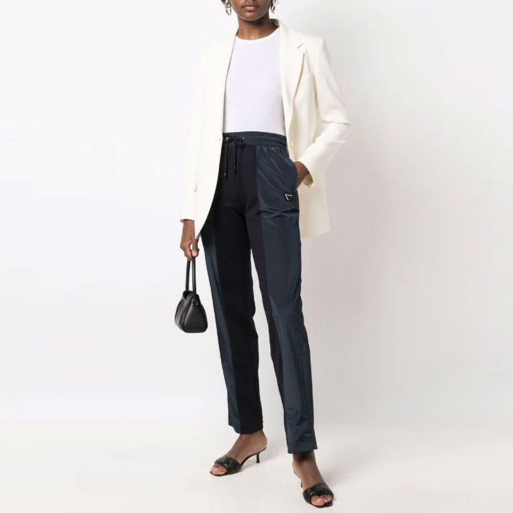 /EMPORIO ARMANI SS22 Logo