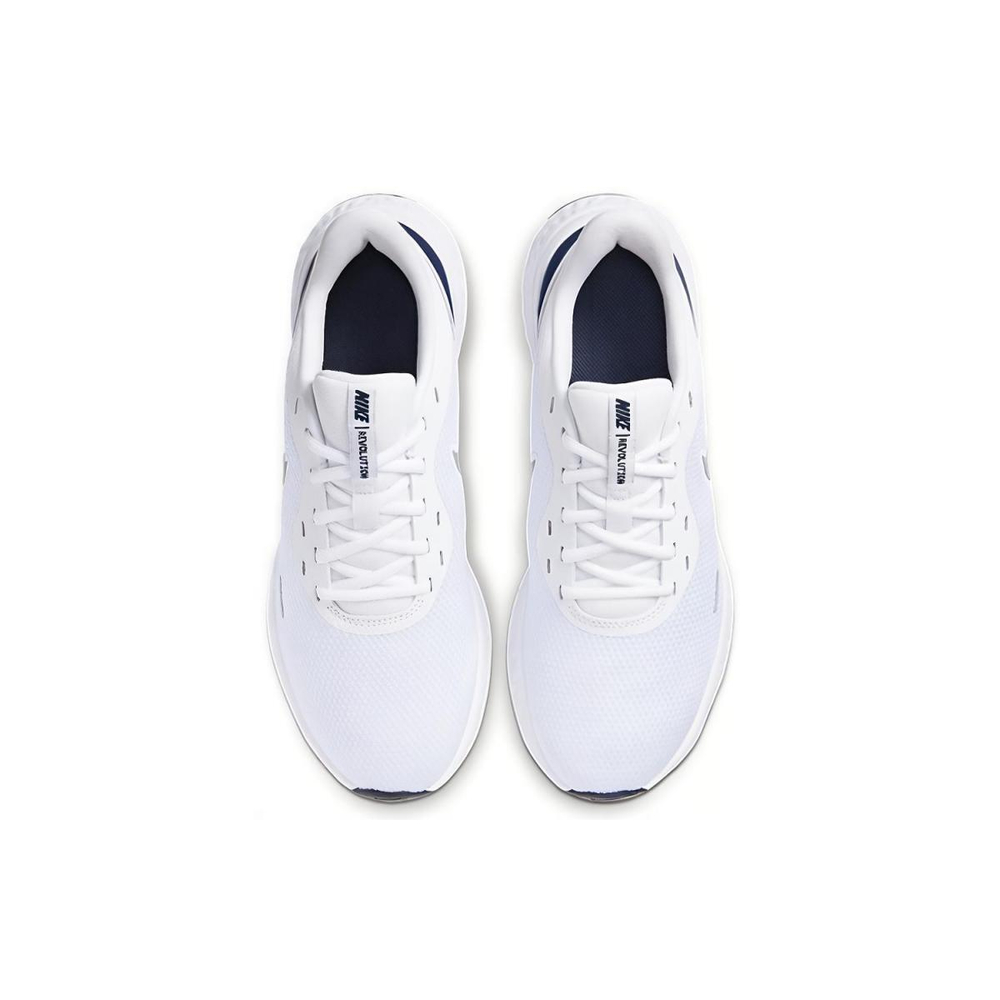 Nike REVOLUTION 5