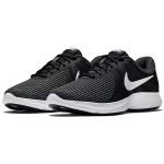 Nike REVOLUTION 4