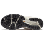 New Balance NB 2002R