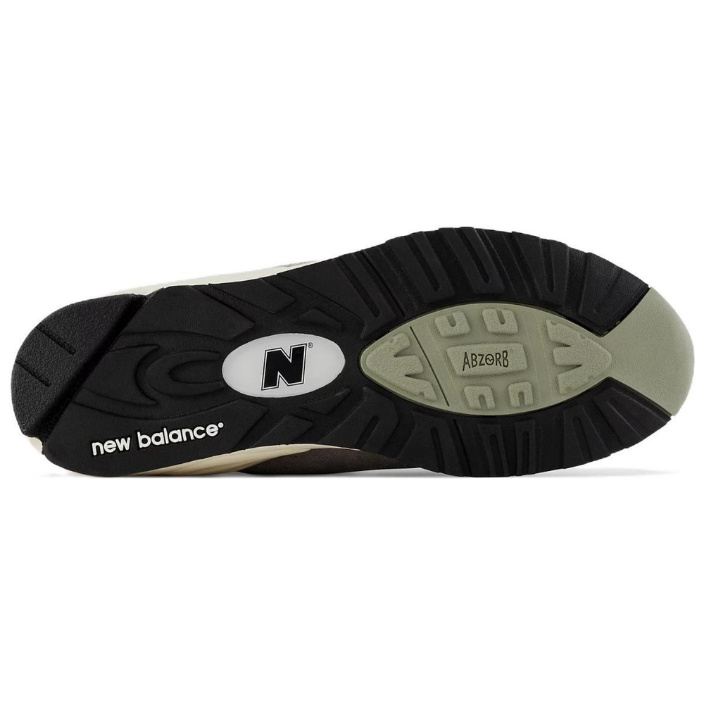 New Balance Teddy Made NB 990 V2