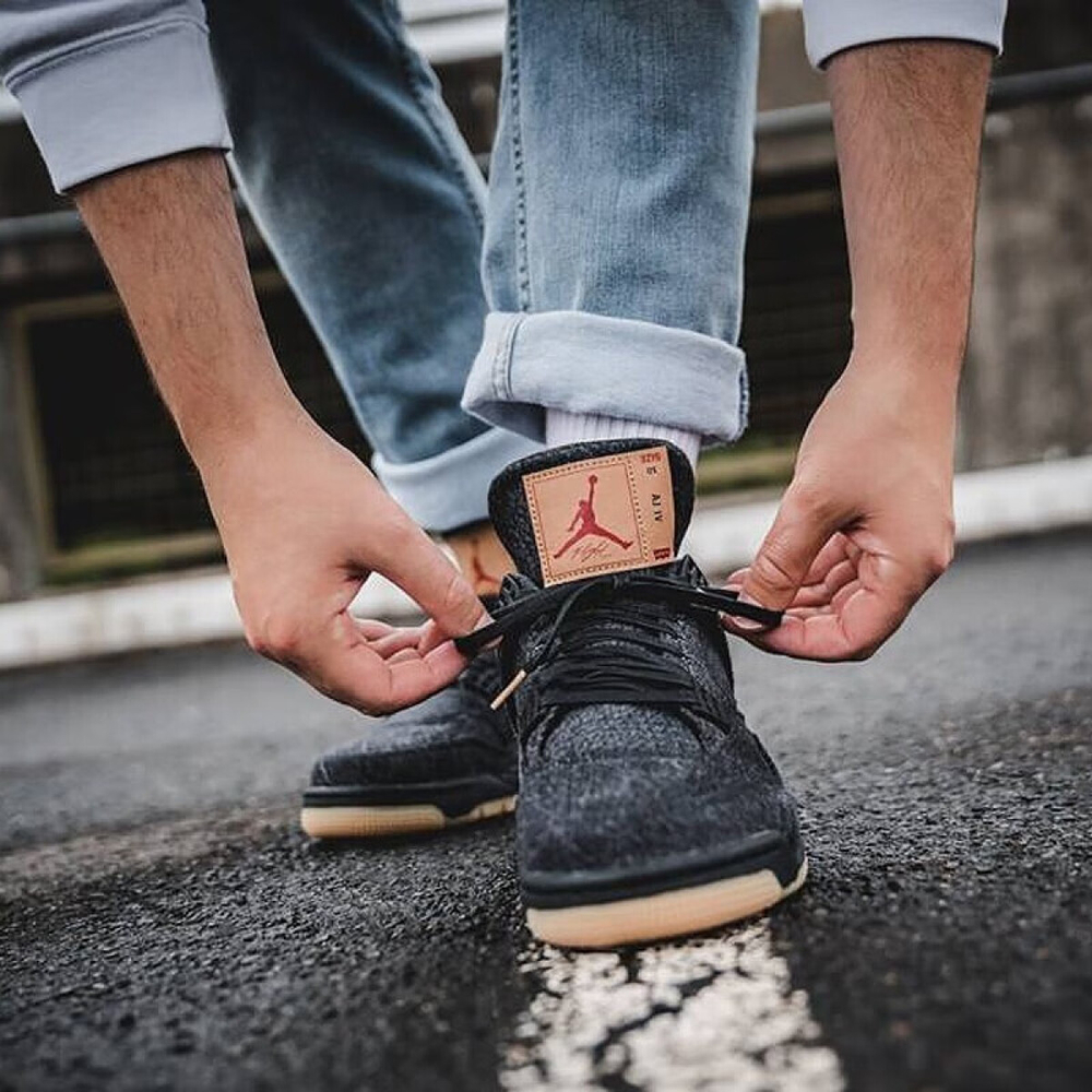 Air Jordan 4 Retro Levis Black