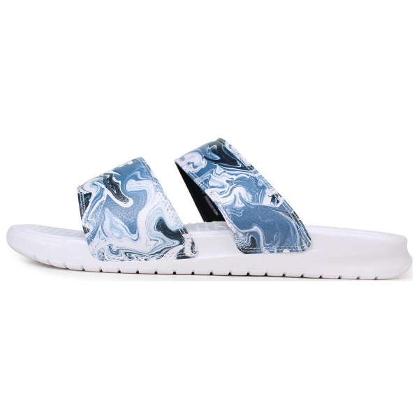 Nike Benassi